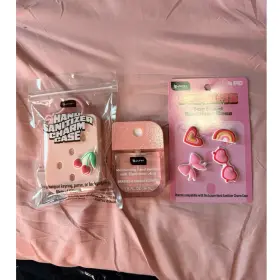 B.pure 80684-196-01 Combo B.pure Moisturizing Hand Sanitizer Pink Con Charm Case Y Dijes Aesthetic