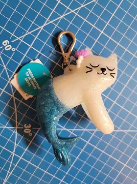 024593553 BATH BODY WORKS Cat Mermaid Light Up Pocketbac