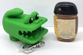 11117 BATH BODY WORKS Alligator Pocket Holder Sanitizer