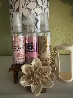 309580 BATH BODY WORKS Sanitizer Toast Thousand Wishes Stars