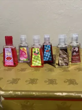 667526415383 BATH BODY WORKS Pocketbac Sanitizer Picked Ect