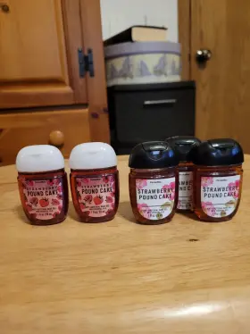 667552182648 BATH BODY WORKS Set Cake Sanitizer Pocketbac