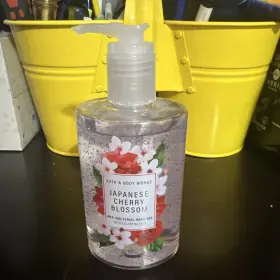 667553517159 BATH BODY WORKS Cherry Blossom Pump Anti