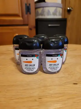 667553888969 BATH BODY WORKS Chillin Sparkling Icicles #2