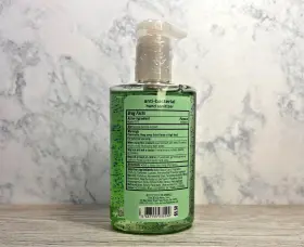 667555035590 BATH BODY WORKS Sanitizer Sweater Weather Pump #2
