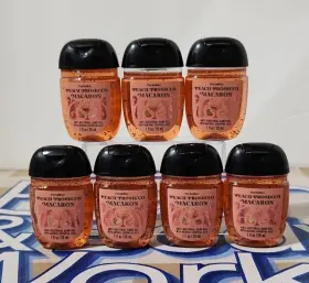 667555964845 BATH BODY WORKS Peach Prosecco Macron Pocketbac