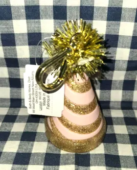 667556615418 BATH BODY WORKS Hat Pink Birthday Pocketbac