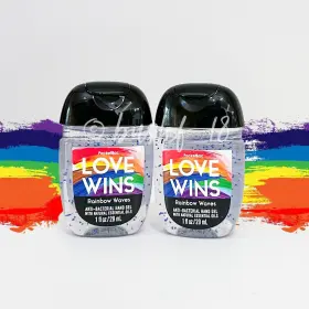667556681871 BATH BODY WORKS Rainbow Waves Pocketbac Pride