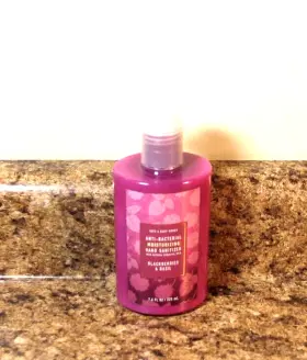 667557015019 BATH BODY WORKS Blackberries Basil Anti Gel Pump #2