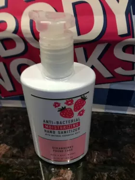 667557292953 BATH BODY WORKS Cake Anti Bacterial Sanitizer #2