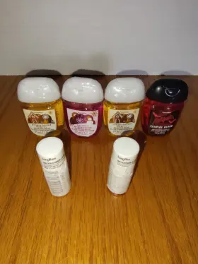 667557440651 BATH BODY WORKS Sanitizers Lip Tint