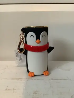 667557473659 BATH BODY WORKS Cheerful Penguin Sanitizer Spray