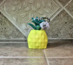 667558001813 BATH BODY WORKS Pocketbac Holder Pineapple Light