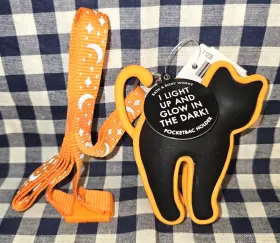 667558533574 BATH BODY WORKS Spooky Led Cat Lanyard Pocketbac