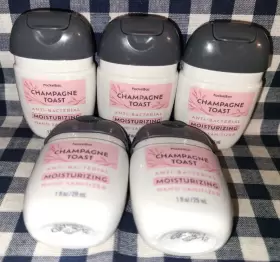 667559259978 BATH BODY WORKS Toast Moisturizing Pocketbacs
