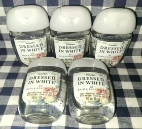 667559266488 BATH BODY WORKS Dressed Pocketbac Sanitizers