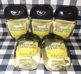 667559275695 BATH BODY WORKS Iced Lemon Cake Pocketbac