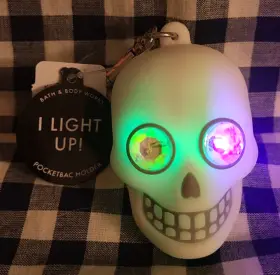 667559295204 BATH BODY WORKS Light Up Skull Pocketbac Holder