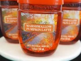 667559306719 BATH BODY WORKS Marshmallow Pumpkin Latte Pocket #2