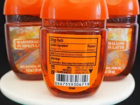 667559306719 BATH BODY WORKS Marshmallow Pumpkin Latte Pocket #3