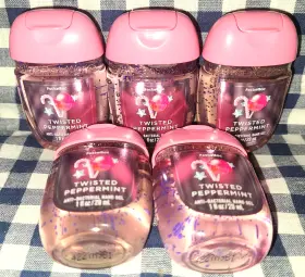 667659318445 BATH BODY WORKS Twisted Peppermint Pocketbac