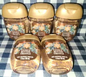 667659318957 BATH BODY WORKS Cookie Butter Truffle Pocketbac
