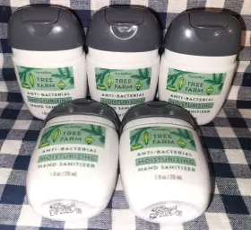 667659322060 BATH BODY WORKS Tree Farm Moisturizing Pocketbac