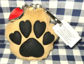 667659323838 BATH BODY WORKS Dog Paw Heart Charm Pocketbac