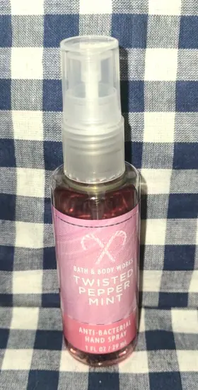 667659324446 BATH BODY WORKS Twisted Peppermint Anti Spray