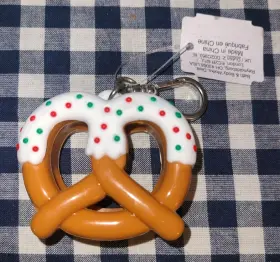 667659330935 BATH BODY WORKS Dipped Pretzel Pocketbac Holder