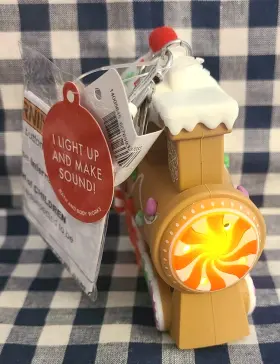 667659337033 BATH BODY WORKS Gingerbread Train Pocketbac #2