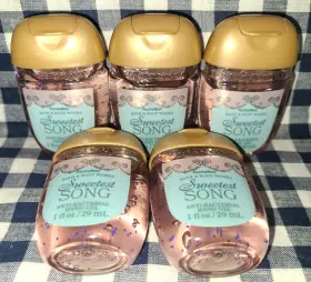 667659356584 BATH BODY WORKS Sweetest Song Pocketbac