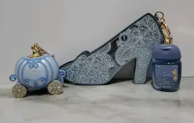 667659360505 BATH BODY WORKS Disney Cinderella Pocketbac Coin