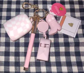 667659364343 BATH BODY WORKS Light Up Cowgirl Boot Tool