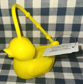 667659386635 BATH BODY WORKS Duckie Rubber Duck Pocketbac