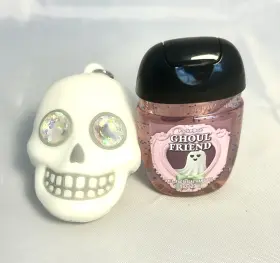 667659391578 BATH BODY WORKS Ghoul Friend Gels Light Up Skull