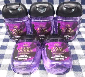 667659394043 BATH BODY WORKS Evil Queen Disney Villains