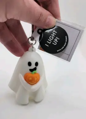667659397570 BATH BODY WORKS Halloween Light Up Ghost Holding