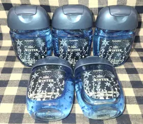 667659415380 BATH BODY WORKS Winter Pocketbac Sanitizers