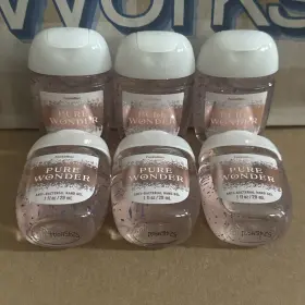 667659418831 BATH BODY WORKS Pure Wonder Pocketbac Sanitizers