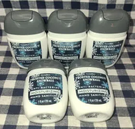 667659419180 BATH BODY WORKS Frosted Coconut Snowball