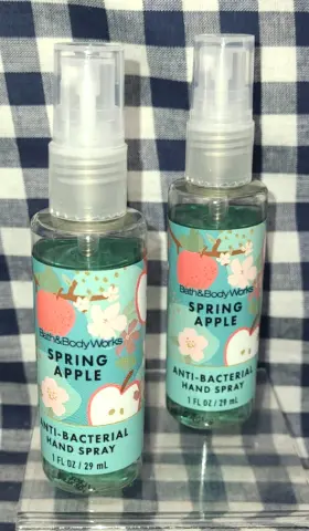 667659435593 BATH BODY WORKS Spring Apple Spray Sanitizer