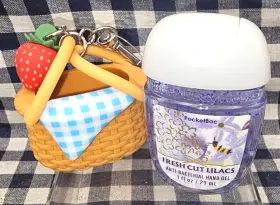 Bath & Body Works 667659464616 Limited Edition Picnic Basket And Pocketbac Sanitizer Holder Set