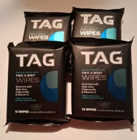 T521347 ALOE Mens Deodorizing Wipes Body Vite Chamomile