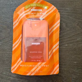Theory 02562028 Two Scent Whipped Chai Hand Sanitizer Moisturizing Spray 1 Fl Oz Orange