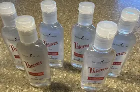 8362111 YOUNG LIVING Thieves Gel Sanitizers Antibacterial