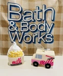 New! Bath & Body Works Set Of 2 "milk" Truck Ice Cream Cup Pocketbac Holders. Fixed Price $12.00.