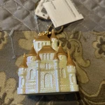 Bath & Body Works Disney Princess Light Up Castle Pocketbac Sanitizer Holder New. Fixed Price $26.95.